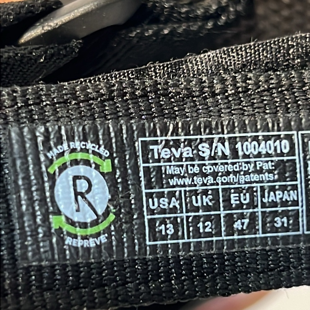 Teva Men’s Black Beach Sandals Size 13 - Picture 8 of 9